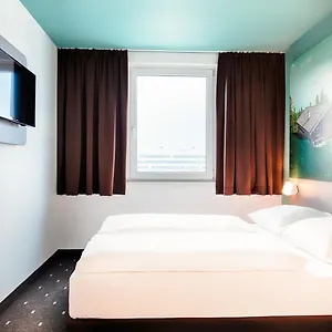 https://motel-one-munchen-putzbrunn.com-bavaria.com